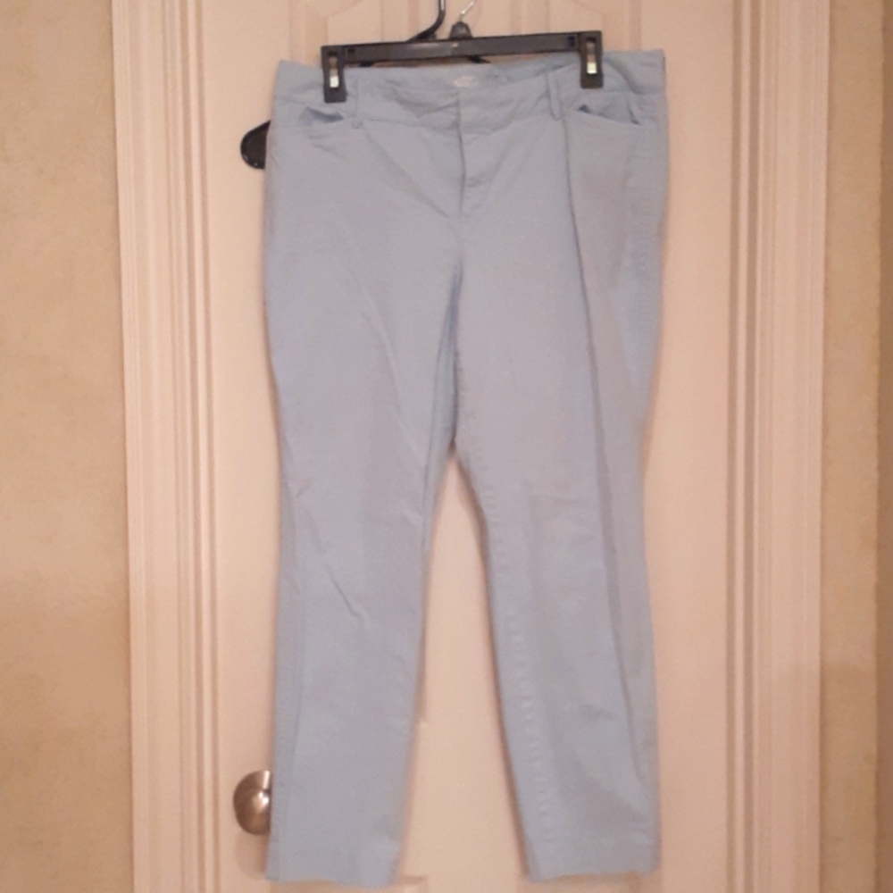 Bundle 3 for $20 closet clean out.              Pixie pants by Old Navy